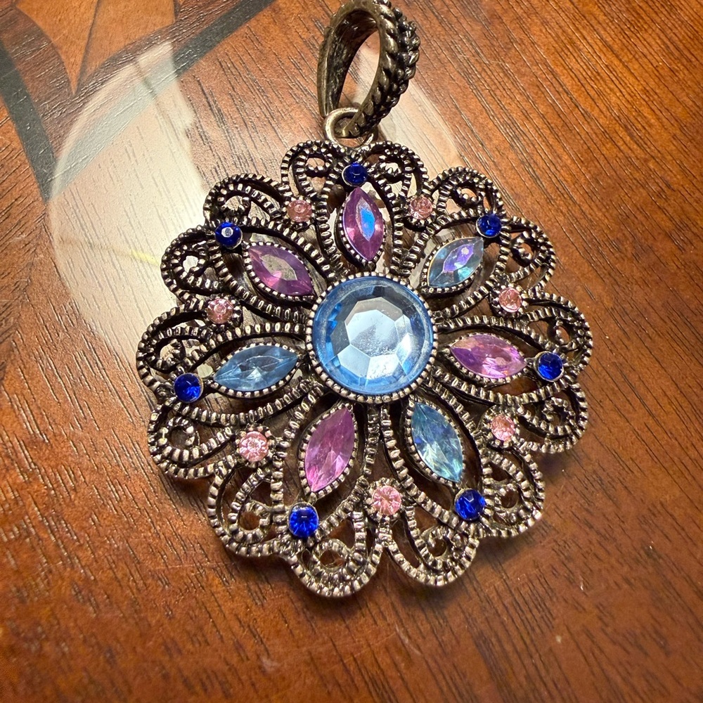 Vintage Silver and Blue Floral Necklace